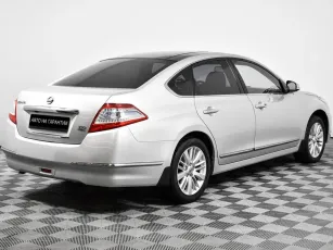 Nissan  5