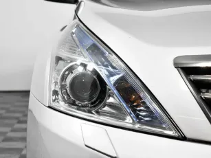 Nissan  7