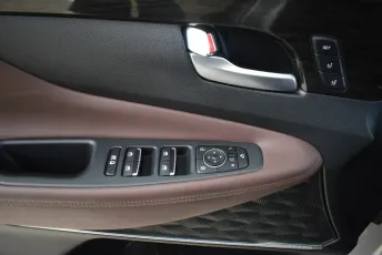 Hyundai  7
