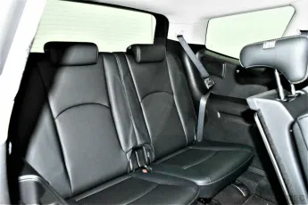 Kia  15