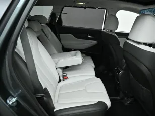 Hyundai  11