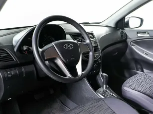 Hyundai  12