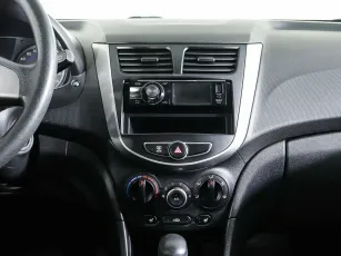 Hyundai  13