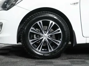 Hyundai  9