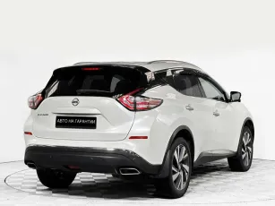 Nissan  5