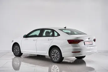 Volkswagen  4