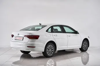 Volkswagen  5