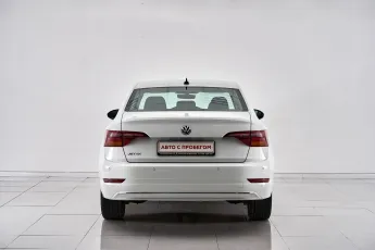 Volkswagen  6