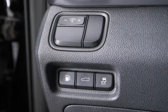 Kia  23