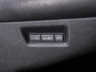 Nissan  16