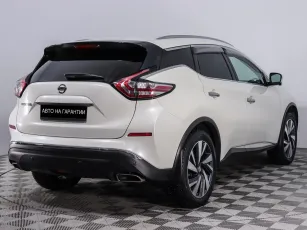 Nissan  5