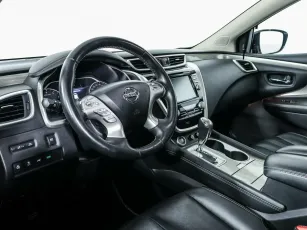 Nissan  8