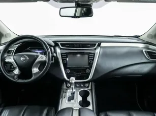 Nissan  9