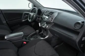 Toyota  12