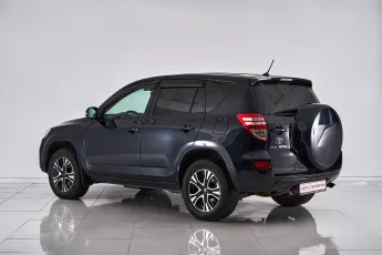 Toyota  4