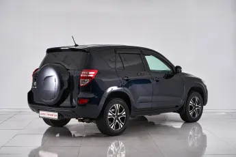Toyota  5