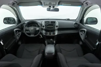 Toyota  8