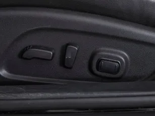 Nissan  15