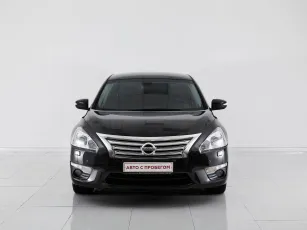 Nissan  2