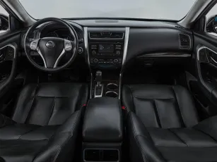 Nissan  8