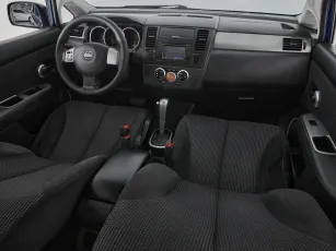 Nissan  10