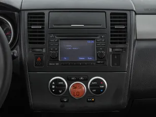 Nissan  12