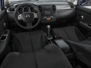 Nissan  9