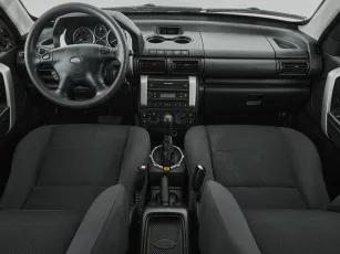 Land Rover  8