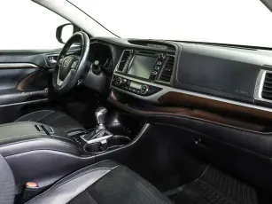 Toyota  6