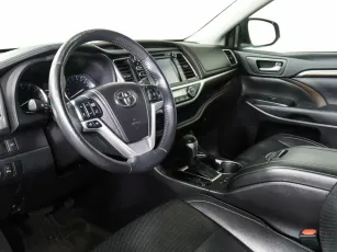 Toyota  8
