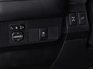 Toyota  19