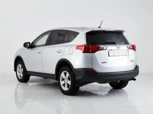 Toyota  4