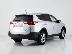 Toyota  5
