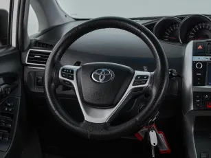 Toyota  17