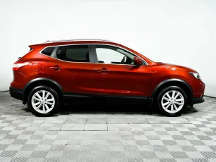 Nissan  4