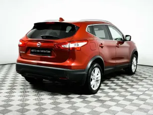 Nissan  5