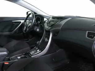 Hyundai  9