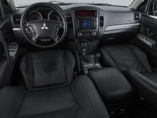 Mitsubishi  9