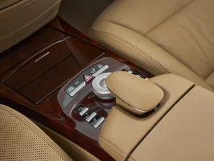 Mercedes-Benz  20