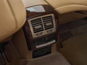 Mercedes-Benz  23