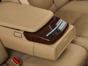 Mercedes-Benz  24