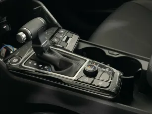 Kia  11