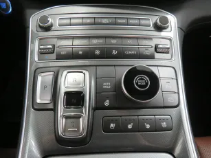 Hyundai  22