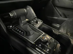 Kia  10