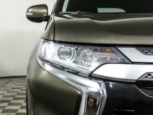 Mitsubishi  6