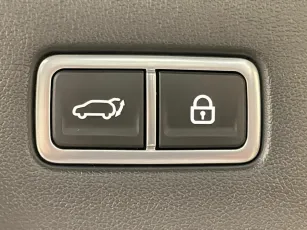 Kia  10
