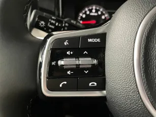 Kia  8