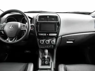 Mitsubishi  8