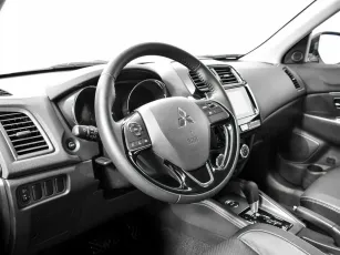 Mitsubishi  9