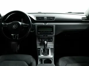 Volkswagen  9